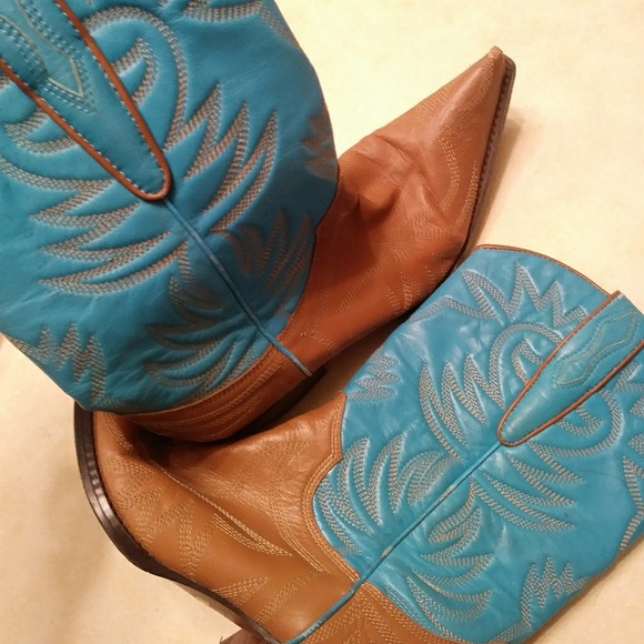 Cowgirl boots - Picture 3 of 3